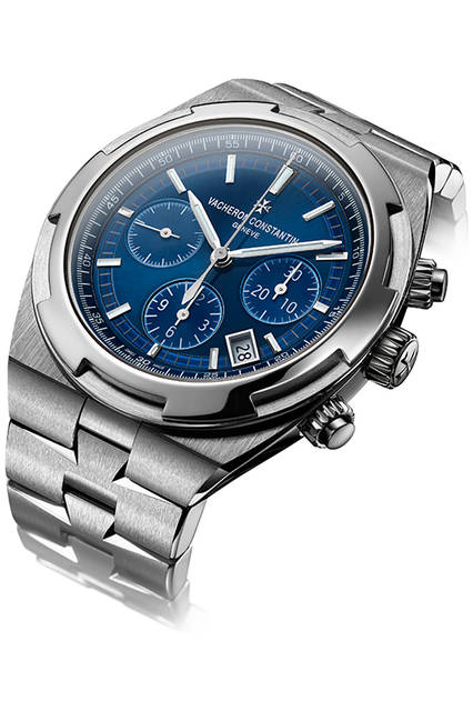 <strong>オーヴァーシーズ・クロノグラフ</strong><br />ケース｜ステンレススチール<br />直径｜42.5mm<br />厚さ｜13.7mm<br />ムーブメント│自動巻き（Cal.5200）<br />機能｜クロノグラフ（12時間積算計、30分積算計）、日付表示<br />防水│15気圧<br />ブレスレット│ステンレススチール（ラバーストラップとアリゲーターストラップ付属）<br />発売時期│2016年6月予定<br />価格│360万円