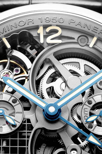 <strong>ロ・シェンツィアート ルミノール 1950<br />トゥールビヨン GMT チタニオ-47mm</strong><br />PAM00578<br />ケース｜チタニウム<br />直径｜47mm<br />ムーブメント｜手巻き（Cal.P.2005/T）<br />機能｜トゥールビヨン（垂直回転式）、第二時間帯表示、昼夜表示、パワーリザーブ表示（ムーブメント裏蓋側）<br />ストラップ｜アリゲーター<br />防水｜10気圧<br />限定本数｜150本<br />発売時期｜2016年冬予定