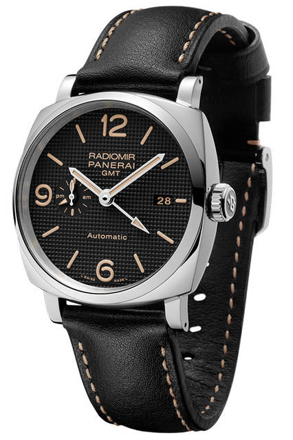 <strong>ラジオミール1940 スリーデイズ GMT<br />オートマティック アッチャイオ-45mm</strong><br />PAM00627<br />ケース｜ステンレススチール<br />直径｜45mm<br />ムーブメント｜自動巻き（Cal.P.4001）<br />機能｜第二時間帯表示、昼夜表示、パワーリザーブ表示（ムーブメント裏蓋側）、ゼロリセット機能、日付表示<br />ストラップ｜カーフ<br />防水｜10気圧<br />発売時期｜2016年夏予定