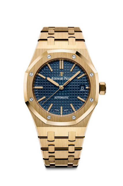 <strong>ロイヤル オーク・オートマティック</strong><br />ケース｜18Kイエローゴールド<br />直径｜37mm<br />厚さ│9.8mm<br />ムーブメント｜自動巻き（Cal.3120）<br />機能｜日付表示<br />ブレスレット｜イエローゴールド<br />防水｜5気圧<br />発売時期｜2015年3月予定<br />予価｜475万2000円