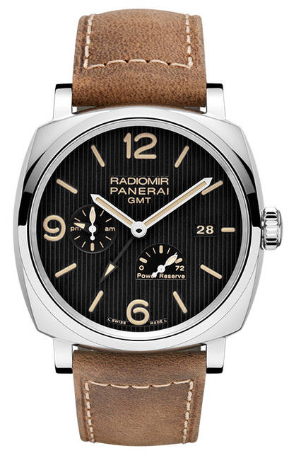 <strong>ラジオミール1940 スリーデイズ GMT<br />パワーリーザーブ オートマティック<br />アッチャイオ-45mm</strong><br />PAM00658<br />ケース｜ステンレススチール<br />直径｜45mm<br />ムーブメント｜自動巻き（Cal.P.4002）<br />機能｜第二時間帯表示、昼夜表示、パワーリザーブ表示（ムーブメント裏蓋側）、ゼロリセット機能、日付表示<br />ストラップ｜カーフ<br />防水｜10気圧<br />発売時期｜2016年夏予定