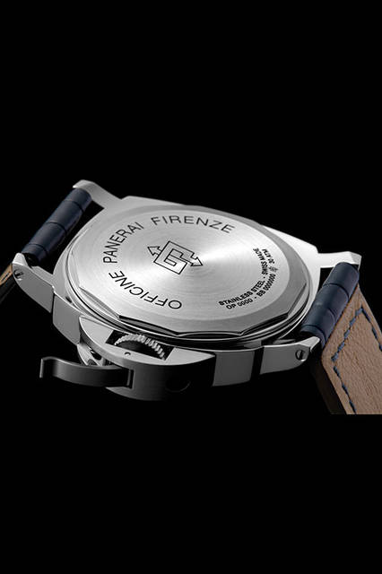 <strong>ルミノール エイトデイズ セット</strong><br />PAM00786<br /><br /><strong>ルミノール デイライト<br />エイトデイズ アッチャイオ-44mm</strong><br />ケース｜ステンレススチール<br />直径｜44mm<br />ムーブメント｜手巻き（Cal.P.5000）<br />ストラップ｜アリゲーター<br />防水｜30気圧<br />発売時期｜2016年夏予定