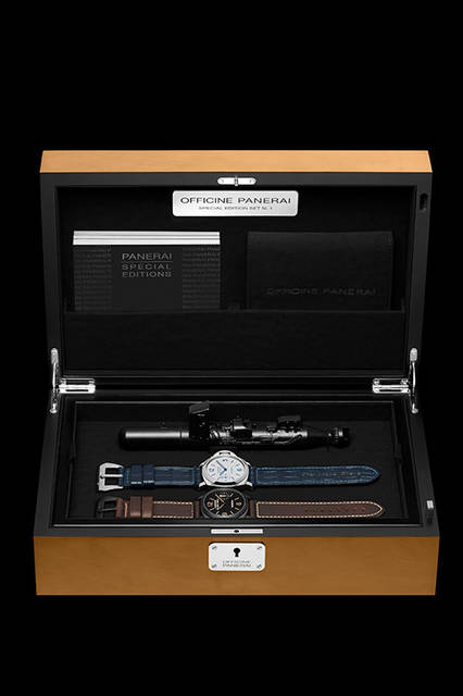 <strong>ルミノール エイトデイズ セット</strong><br />PAM00786<br /><br /><strong>ルミノール ブラックシール レフトハンド<br />エイトデイズ アッチャイオ DLC-44mm</strong><br />ケース｜ステンレススチール（DLC加工）<br />直径｜44mm<br />ムーブメント｜手巻き（Cal.P.5000）<br />ストラップ｜カーフ<br />防水｜30気圧<br />発売時期｜2016年夏予定<br /><br /><strong>ルミノール デイライト<br />エイトデイズ アッチャイオ-44mm</strong><br />ケース｜ステンレススチール<br />直径｜44mm<br />ムーブメント｜手巻き（Cal.P.5000）<br />ストラップ｜アリゲーター<br />防水｜30気圧<br />発売時期｜2016年夏予定