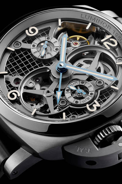 <strong>ロ・シェンツィアート ルミノール 1950<br />トゥールビヨン GMT チタニオ-47mm</strong><br />PAM00578<br />ケース｜チタニウム<br />直径｜47mm<br />ムーブメント｜手巻き（Cal.P.2005/T）<br />機能｜トゥールビヨン（垂直回転式）、第二時間帯表示、昼夜表示、パワーリザーブ表示（ムーブメント裏蓋側）<br />ストラップ｜アリゲーター<br />防水｜10気圧<br />限定本数｜150本<br />発売時期｜2016年冬予定