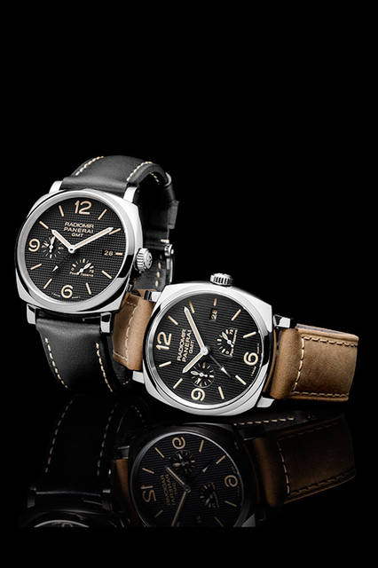 <strong>ラジオミール1940 スリーデイズ GMT<br />パワーリーザーブ オートマティック<br />アッチャイオ-45mm</strong><br />（写真左／PAM00628、写真右／PAM00658）<br />ケース｜ステンレススチール<br />直径｜45mm<br />ムーブメント｜自動巻き（Cal.P.4002）<br />機能｜第二時間帯表示、昼夜表示、パワーリザーブ表示（ムーブメント裏蓋側）、ゼロリセット機能、日付表示<br />ストラップ｜カーフ<br />防水｜10気圧<br />発売時期｜2016年夏予定