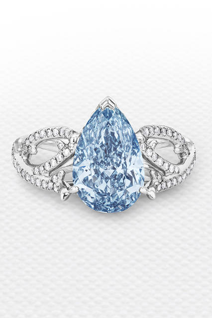 素材｜ブルーダイヤモンド<br />（メインダイヤモンド：2.62ct）