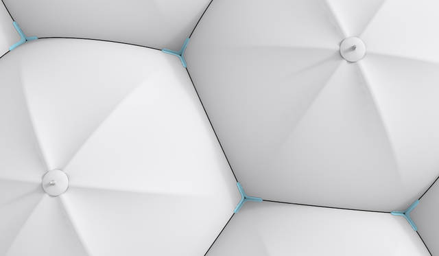 <strong>Hexagon</strong><br />マグネットを使って人々を繋ぎ、出会いをもたらす傘。