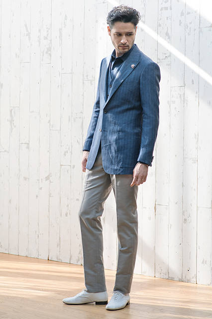 ジャケット 56,160円、ベスト 20,520円、シャツ 14,040円、パンツ 21,600円