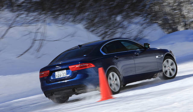 Jaguar XE|ジャガー XE 009