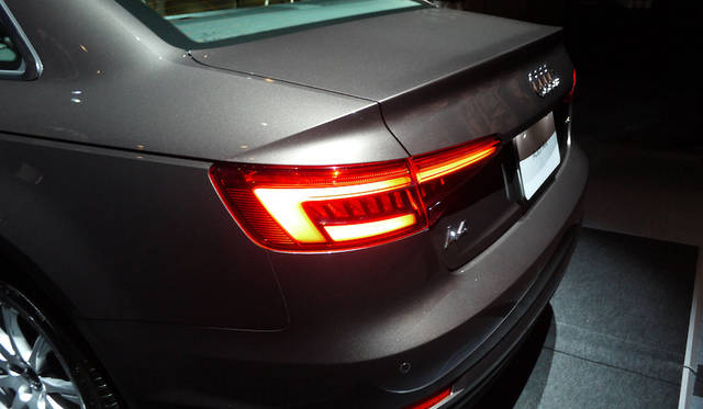 Audi A4 2.0TFSI|アウディ A4 2.0TFSI 029