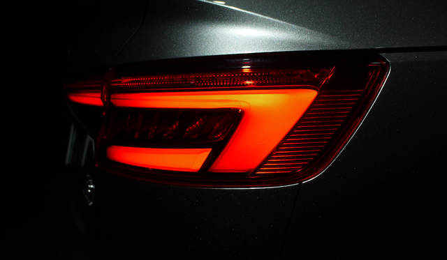 Audi A4 2.0TFSI|アウディ A4 2.0TFSI 031