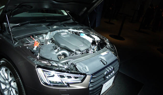 Audi A4 2.0TFSI|アウディ A4 2.0TFSI 032