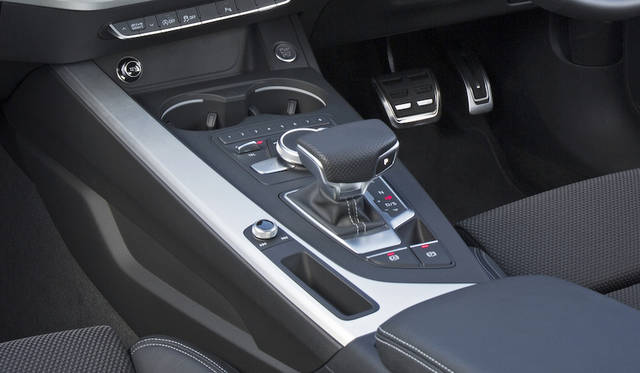 Audi A4 2.0TFSI|アウディ A4 2.0TFSI 065