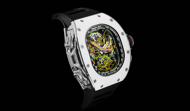 <strong>RM 50-02 ACJ トゥールビヨン スプリットセコンド クロノグラフ</strong><br />ケース｜チタン・アルミニウム合金、ATZ®ホワイトベゼル<br />サイズ｜縦50.1×横42.7mm<br />厚さ｜16.5mm<br />ムーブメント｜手巻き（Cal.RM50-02）<br />機能｜トゥールビヨン、スプリットセコンドクロノグラフ（60分積算計）、パワーリザーブインジケーター、トルクインジケーター、ファンクションインジケーター<br />ストラップ｜ラバー<br />防水｜50m<br />限定数｜30本（ブティック限定）<br />発売時期｜2016年 年内予定<br />予価｜1億3120万円（税別）