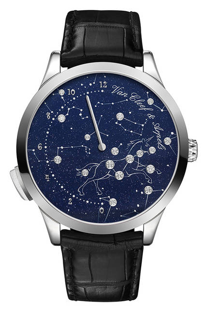 <strong>ミッドナイト ニュイ リュミヌーズ ウォッチ</strong><br />ケース｜18Kホワイトゴールド<br />直径｜42mm<br />ムーブメント｜自動巻き<br />機能｜レトログラード時刻表示（時針のみのワンハンド表示）、ライト オンデマンド（圧電現象による発電・発光機能）<br />ストラップ｜アリゲーター<br />発売時期｜未定<br />予価｜未定