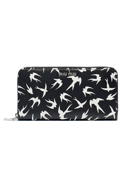 ミュウミュウ ポップアップストア、伊勢丹新宿店にオープン<br><br>   ラウンドジップウォレット  7万4520円