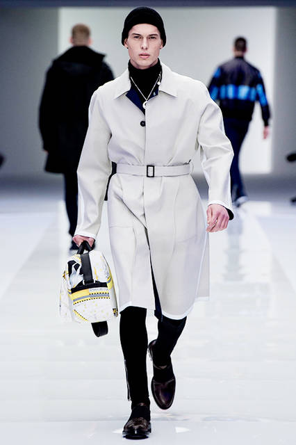 Versace-Men's_FW16_look-35