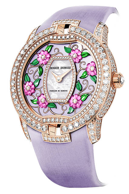 <strong>ブロッサム ベルベット ブルー</strong><br />ケース｜ダイヤモンド付き18Kローズゴールド<br />直径｜36mm<br />厚さ｜8.77mm<br />ムーブメント｜自動巻き（Cal.RD621)<br />ストラップ｜ピンクファブリック（サテン仕上げ）<br />防水｜3気圧<br />発売時期｜2016年■月予定<br />予価｜■■万■■円（税別）