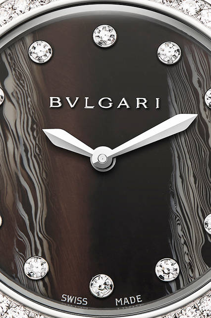 <strong>ディーヴァ</strong><br />ケース｜18Kホワイトゴールド（78個のブリリアントカット・ダイヤモンド付き）<br />直径｜30mm<br />ムーブメント｜クォーツ<br />ストラップ｜サテン<br />防水｜3気圧<br />発売時期｜2016年5月予定<br />予価｜207万円（税別）