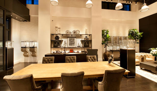 <strong>モリッツ・グロスマン ブティック</strong><br />東京都文京区小石川4-15-9<br />営業時間｜11:00～19:00<br />定休日｜日曜、月曜<br />Tel. 03-5615-8185<br />