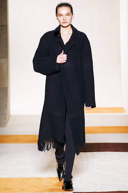 AW16_VictoriaBeckham_02