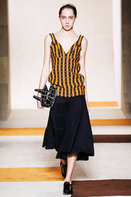 AW16_VictoriaBeckham_06