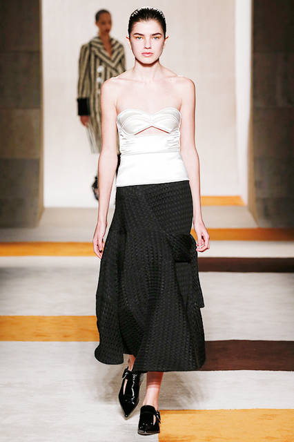 AW16_VictoriaBeckham_30