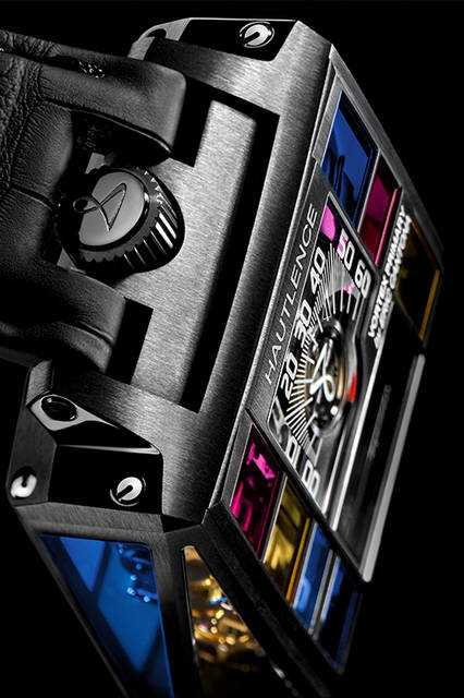 <strong>ヴォルテックス プライマリー by エリック・カントナ</strong><br />ケース｜ブラックチタン<br />サイズ｜縦52 ×横50mm<br />厚さ｜17.8mm<br />ムーブメント｜自動巻き（Cal.HLR2.0）<br />機能｜レトログラード分針、プレート式時刻表示、回転式モバイルブリッジ機構<br />ストラップ｜アリゲーター<br />防水｜3気圧<br />限定数｜18本<br />発売時期｜2016年7月予定<br />予価｜3000万円（税別）