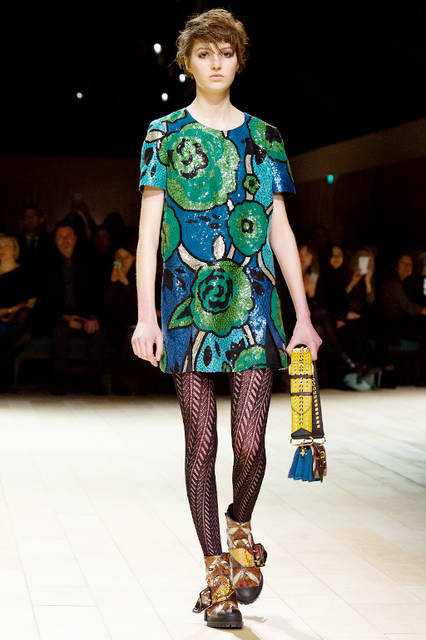 Burberry-Womenswear-February-2016-Collection---Look-2