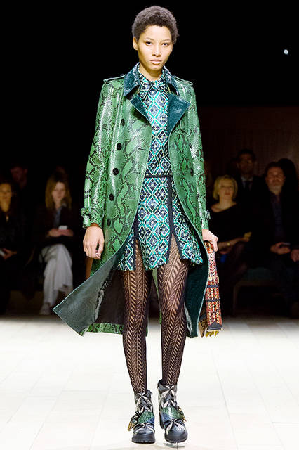 Burberry-Womenswear-February-2016-Collection---Look-3