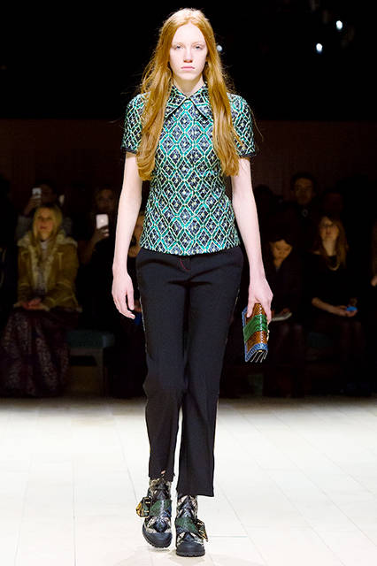 Burberry-Womenswear-February-2016-Collection---Look-11