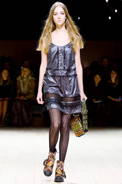 Burberry-Womenswear-February-2016-Collection---Look-12