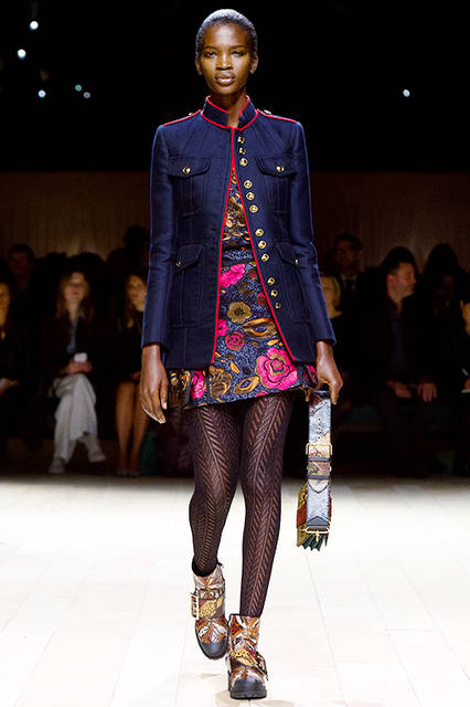 Burberry-Womenswear-February-2016-Collection---Look-24