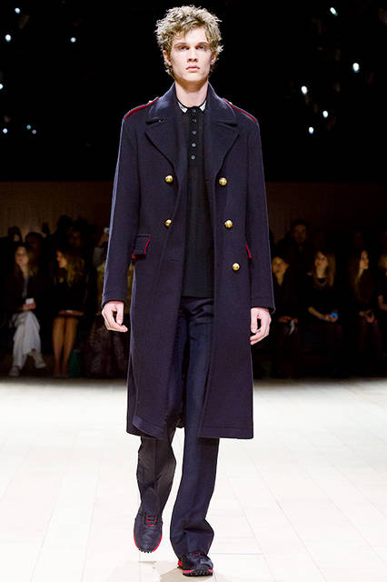 Burberry-Womenswear-February-2016-Collection---Look-32