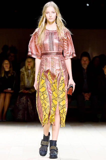 Burberry-Womenswear-February-2016-Collection---Look-48