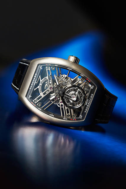 <strong>ヴァンガード™ スケルトン トゥールビヨン</strong><br />ケース│18Kホワイトゴールド<br />サイズ｜縦53.7×44mm<br />ムーブメント｜手巻き<br />機能｜トゥールビヨン<br />ストラップ｜クロコダイル＋ラバー<br />防水｜日常生活<br />発売時期｜未定<br />予価｜未定