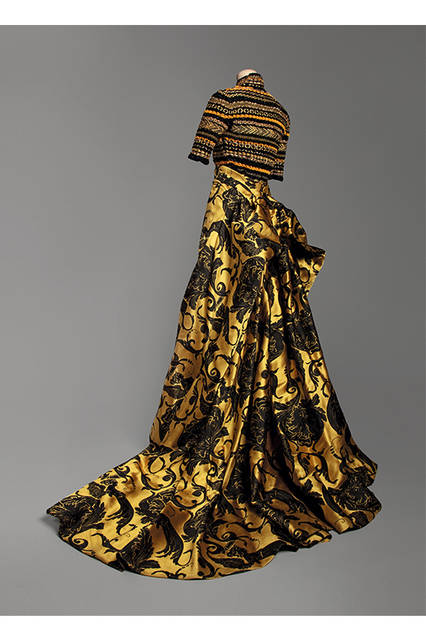 クリスチャン・ラクロワ イヴニング・アンサンブル 《クー・ド・ルーリ》 1991 年秋冬 ガリエラ宮 パリ市立モード美術館蔵 ©Katerina Jebb @ mfilomeno.com