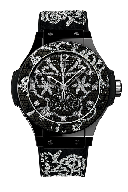 <strong>ビッグ・バン ブロイダリー セラミック</strong><br />ケース｜ブラックセラミック。ベゼルは、カーボンファイバー製でブラックレイヤーにシルバーの刺繡<br />直径｜41mm<br />ムーブメント｜自動巻き（Cal,HUB1110）<br />ストラップ｜ブラックラバー＋ブラックシルクサテンにシルバーの刺繍<br />防水｜10気圧<br />限定数｜200本<br />発売時期｜8月予定<br />予価｜144万円（税別）