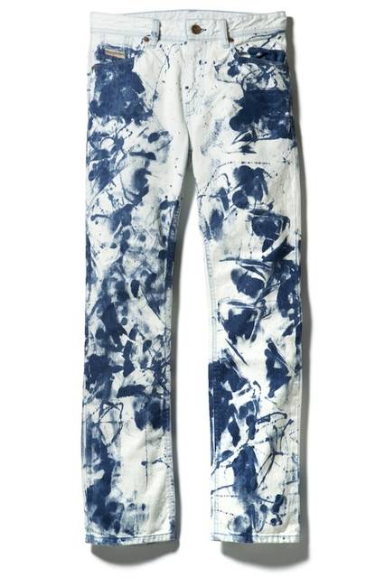 <strong>DIESEL青山限定</strong><br/>MADE IN JAPANデニムコレクション<br/>デニムパンツ<br/> 価格｜MEN'S 4万8000円、WOMEN'S 4万3000円