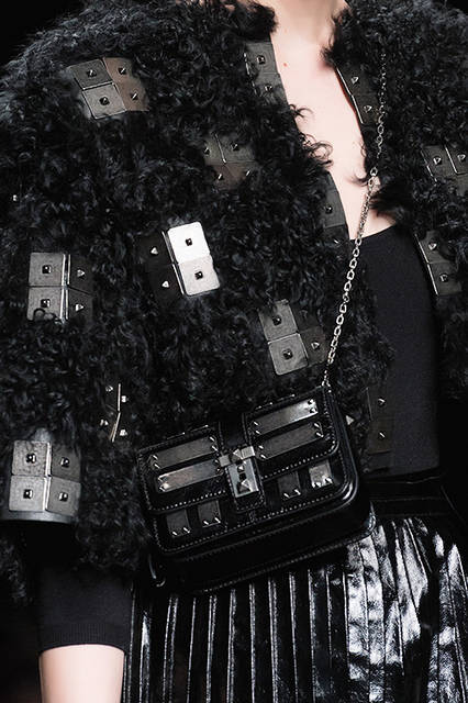 011det--Valentino-PAP-FW1617