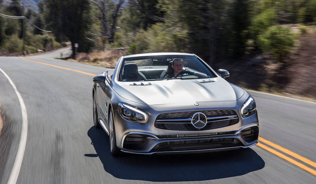 6リッターV12のメルセデス-AMG SL65。