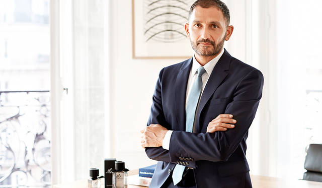 アカデミー賞やターナー賞を受賞した英国⼈映画監督、スティーヴ・ マックイーン