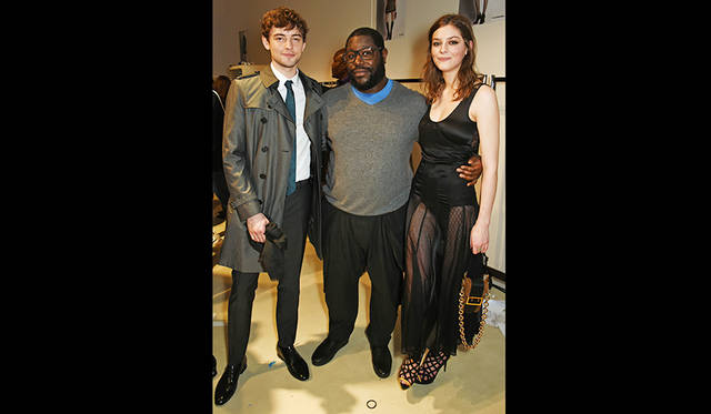 英国⼈ 俳優／ミュージシャンのジョシュ・ ホワイトハウス（写真左）と⼥優／モデルのアンバー・アンダーソン（写真右）