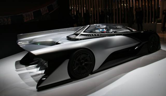 ファラデイ フューチャーのEVコンセプト「FFZERO1」。デザインはBMWで「i3」と「i8」コンセプトのデザインに参画したR.キム氏