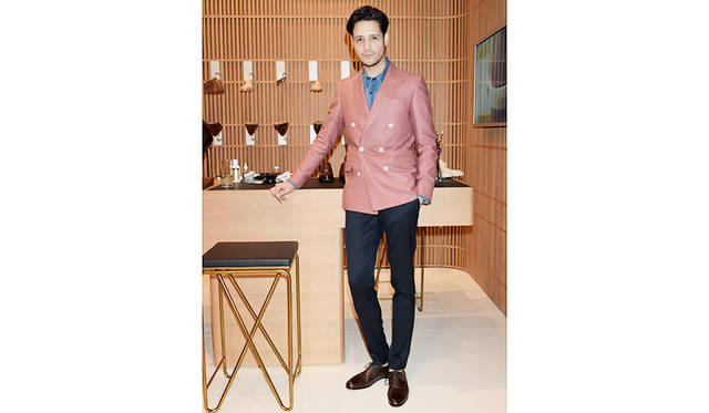 モデル リヒト氏