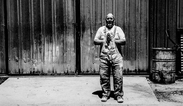 <strong>SKIP ENGBLOM</strong><br><br> DOG TOWNで有名な歴史的サーフ・スケートチーム[ ZEPHYR Z-BOYS ]の創設メンバー