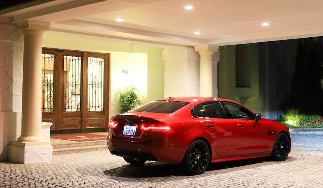 車体寸法は全長4,680×全幅1,850×全高1,415mm、ホイールベースは2,835mm