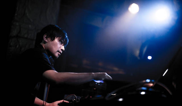 Photograph by MAENAKA Toshinori