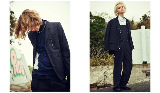 ＜写真左＞グラフィカルなパネルパターンが印象的なジップアップTシャツに、ワークテイストなテーラードジャケットを羽織って着こなしに精悍な印象をプラス。ジャケット8万9640円、トップス3万240円、パンツ3万8880円（以上ディーゼル ブラック ゴールド）その他スタイリスト私物<br>＜写真右＞白シャツ×フルレングスのオールインワンのマニッシュなコーディネートにはボクシーなジャケットをさらりと合わせてとことんクールに決めて。ジャケット10万2600円、オールインワン5万6160円、シャツ2万9160円、シューズ9万1800円（すべてディーゼル ブラック ゴールド）