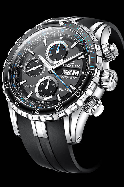 <strong>グランドオーシャン クロノグラフ オートマティック<br />エクストリーム セイリング シリーズ™ エディション</strong><br />ケース│ステンレススチール、セラミックベゼル<br />直径│45mm<br />厚さ│15.2mm<br />ムーブメント│自動巻き（Cal.Edox011）<br />機能│日付表示、曜日表示、クロノグラフ（30分積算計、12時間積算計）<br />ストラップ│ラバー<br />防水性能│30気圧<br />発売時期│2016年秋発売予定<br />予価│39万円（税抜）<br />